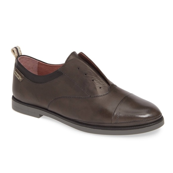 PIKOLINOS Shoes - NWOB Pikolinos Pyrgos Laceless Oxford Leather Slip On Shoes